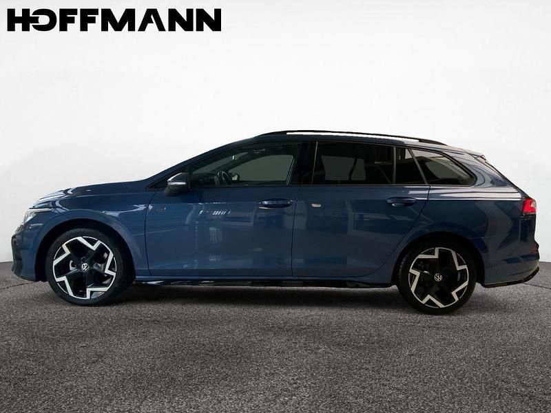 Gebraucht VW Golf VIII R-line 150 PS (110 kW) 2025 Anemone blue metallic Kombi