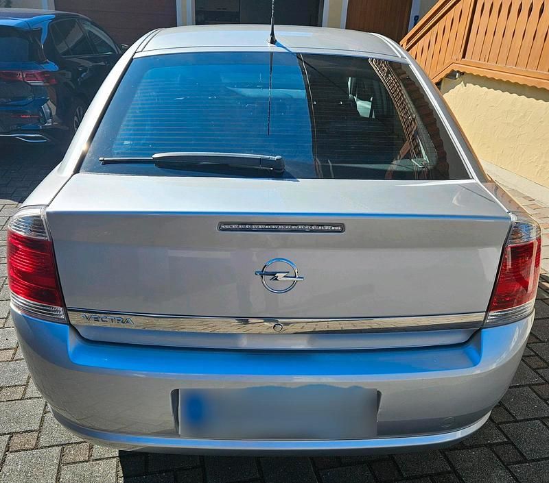 Gebraucht Opel Vectra Edition 140 PS (102 kW) 2006 Silber Limousine