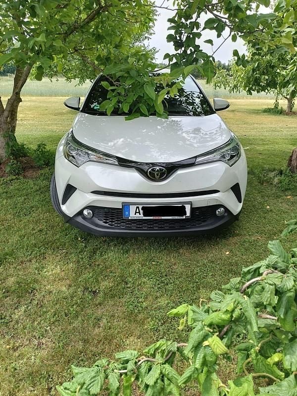 Weiß Gebraucht 2017 Toyota C-HR SUV | 14.500 € (Fairer Preis) - Bild 1/4