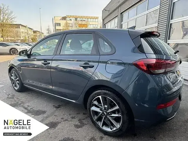 Gebraucht Hyundai i30 Trend 160 PS (117 kW) 2023 Blau Limousine