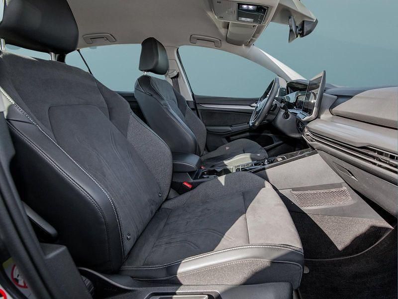 Gebraucht VW Golf VIII 150 PS (110 kW) 2025 Grau Kleinwagen