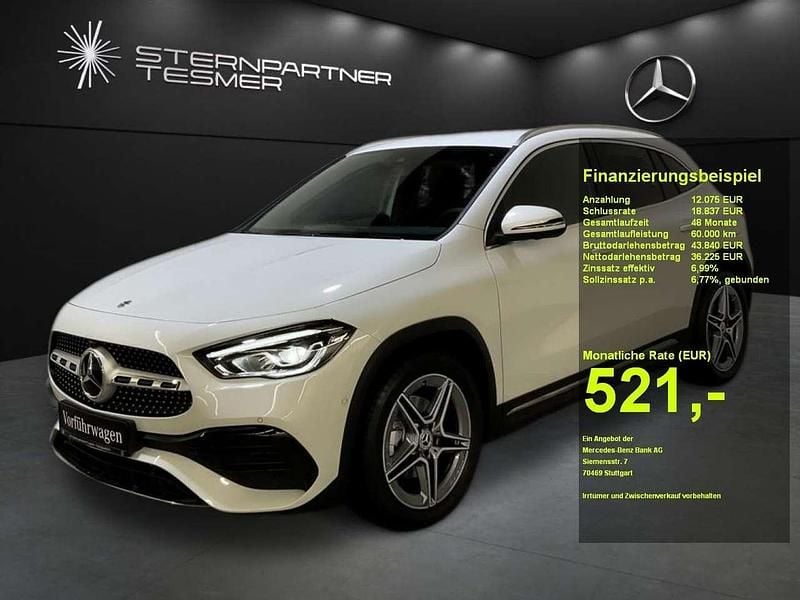 Weiß Gebraucht 2023 Mercedes GLA200 AMG SUV | 36.800 € (Guter Preis) - Bild 1/3