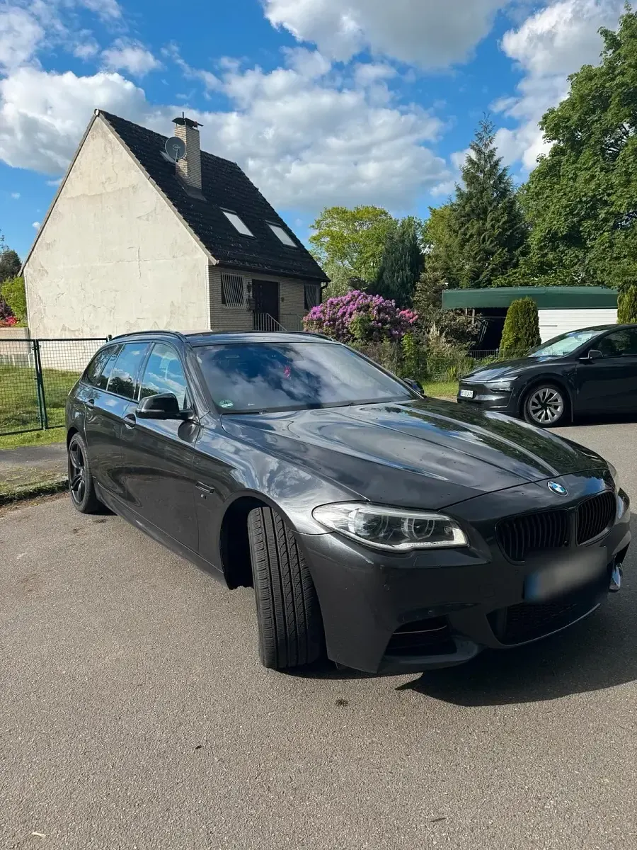 Gebraucht BMW M550 381 PS (280 kW) 2014 Grau Limousine
