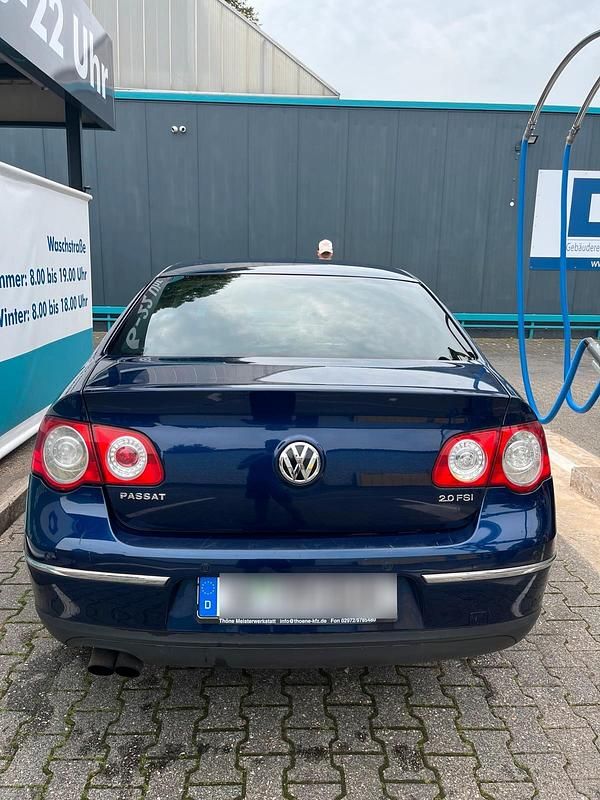 Gebraucht VW Passat 150 PS (110 kW) 2005 Blau Limousine