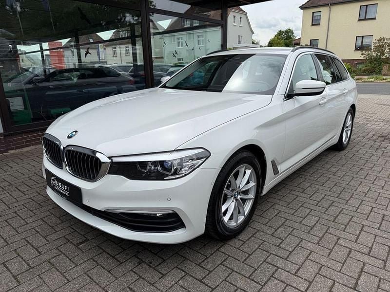 Weiß Gebraucht 2019 BMW 520 Kombi | 18.500 € (Superpreis) - Bild 1/4
