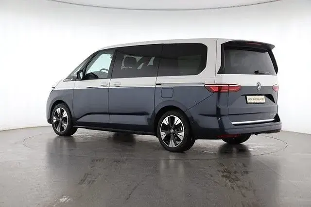 Gebraucht VW Multivan Style 245 PS (180 kW) 2025 Blau Van / Kleinbus