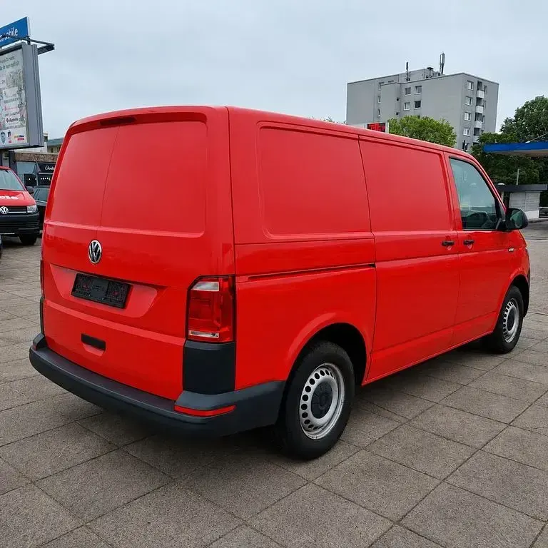 Gebraucht VW Transporter 102 PS (75 kW) 2017 Rot Van