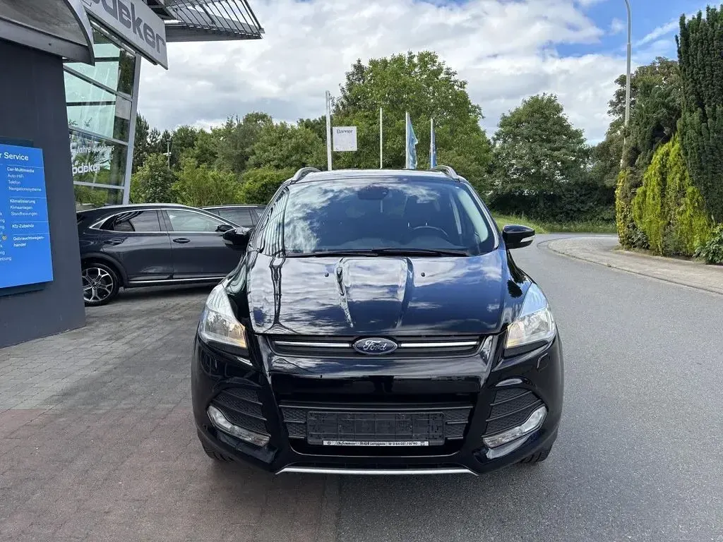 Gebraucht Ford Kuga 150 PS (110 kW) 2016 Schwarz SUV