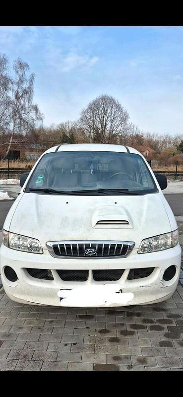 Gebraucht Hyundai H-1 140 PS (102 kW) 2008 Weiß Van / Kleinbus