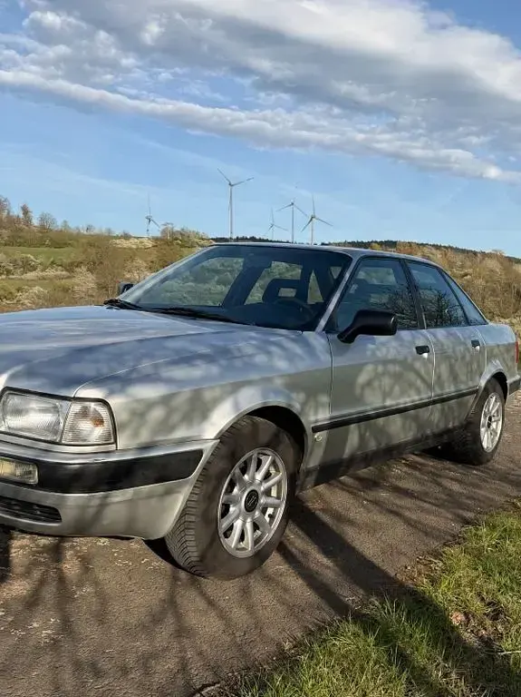 Gebraucht Audi 80 90 PS (66 kW) 1994 Silber Limousine