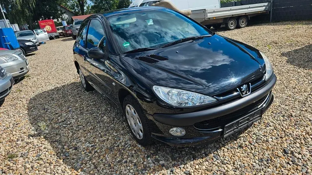 Gebraucht Peugeot 206 75 PS (55 kW) 2009 Schwarz Limousine