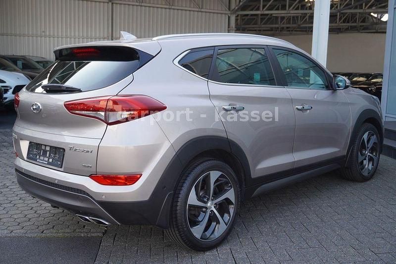 Gebraucht Hyundai Tucson Premium 185 PS (136 kW) 2015 Grau SUV