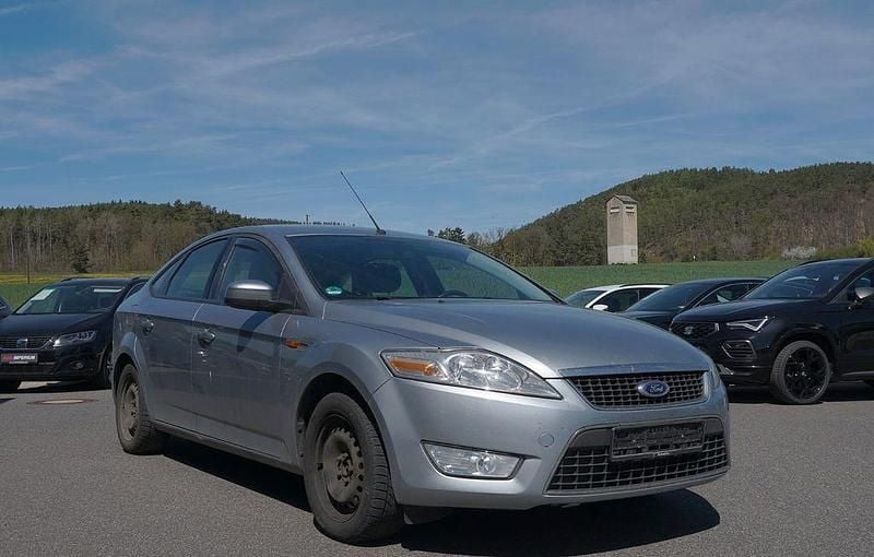 Używany Ford Mondeo Trend 116 KM (85 kW) 2010 Srebrny Sedan/Limuzyna