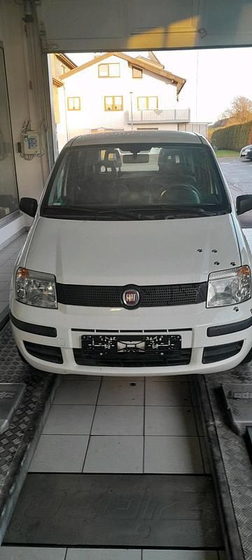 Weiß Gebraucht 2009 Fiat Panda Kleinwagen | 800 € (Superpreis) - Bild 1/4