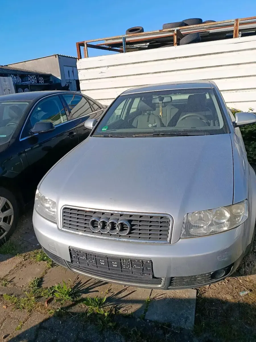 Second-hand Audi A4 130 CP (95 kW) 2001 Gri Berlinǎ