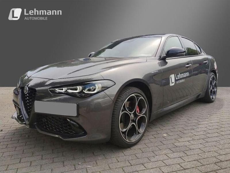 Grigio vesuvio Gebraucht 2024 Alfa Romeo Giulia Veloce Limousine | 44.890 € (Etwas zu teuer) - Bild 1/4