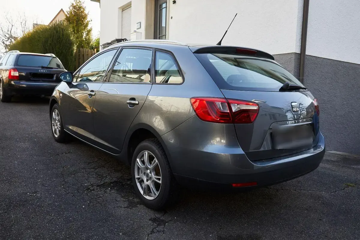 Gebraucht Seat Ibiza ST Style 105 PS (77 kW) 2013 Grau Kombi