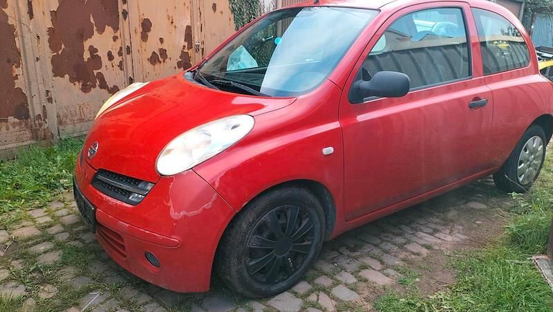 Rot Gebraucht 2005 Nissan Micra Kleinwagen | 850 € (Superpreis) - Bild 1/4