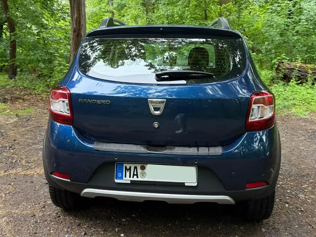 Gebraucht Dacia Sandero Stepway 90 PS (66 kW) 2016 Blau Limousine