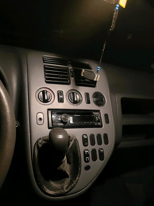 Gebraucht Mercedes Vito 80 PS (58 kW) 2003 Weiß Van