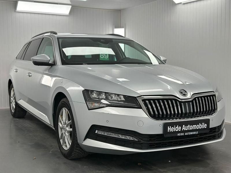 Gebraucht Skoda Superb 150 PS (110 kW) 2022 Silber Kombi