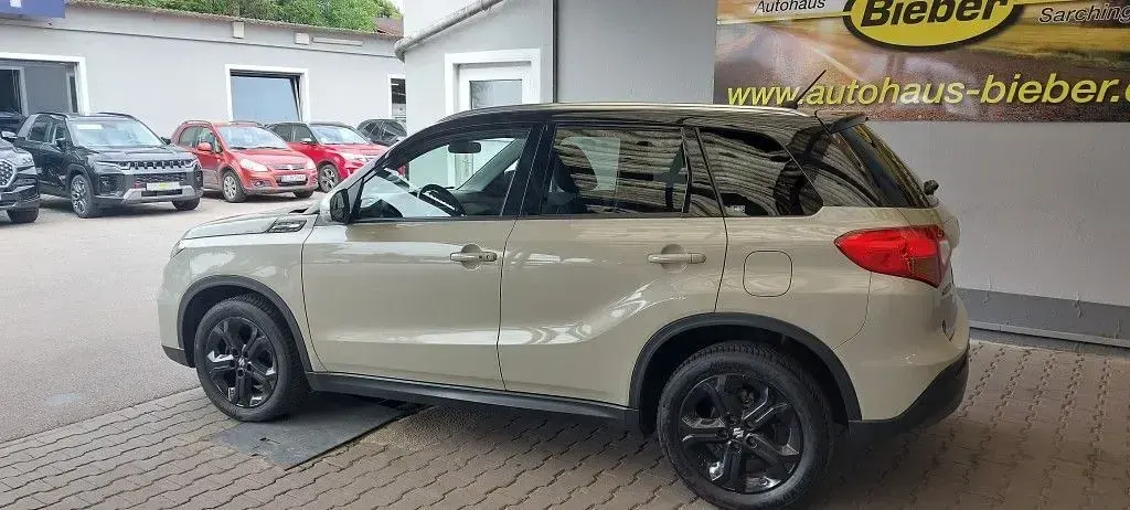 Gebraucht Suzuki Vitara 140 PS (102 kW) 2016 Beige SUV