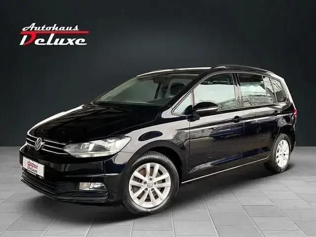 Schwarz Gebraucht 2016 VW Touran Comfortline Van / Kleinbus | 12.900 € (Fairer Preis) - Bild 1/4