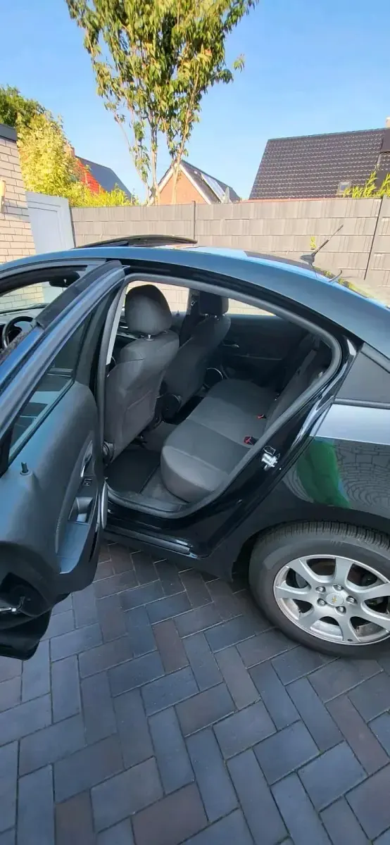 Gebraucht Chevrolet Cruze 163 PS (119 kW) 2012 Schwarz Limousine