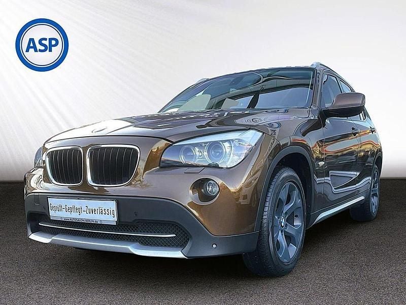 Braun (marrakeschbraun metallic) Gebraucht 2012 BMW X1 xLine SUV | 8.490 € (Fairer Preis) - Bild 1/4