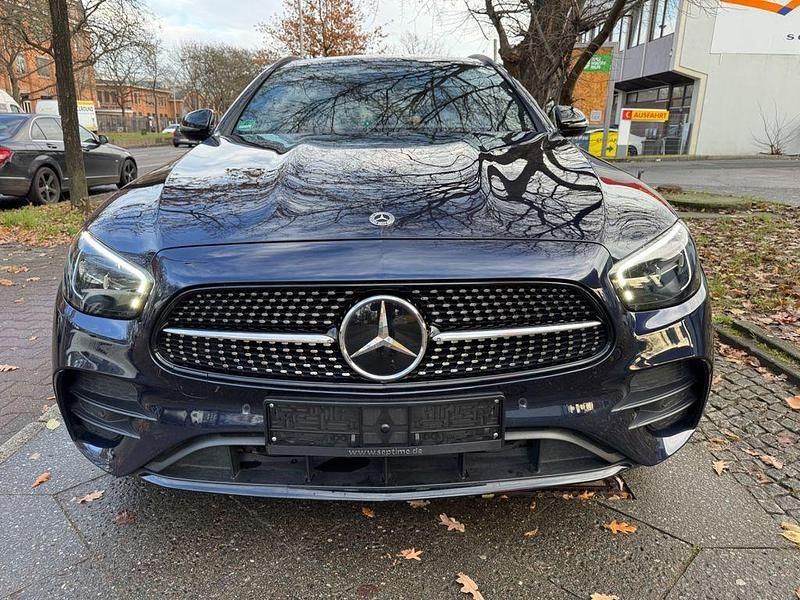 Gebraucht Mercedes E300 AMG 194 PS (142 kW) 2021 Blau Limousine