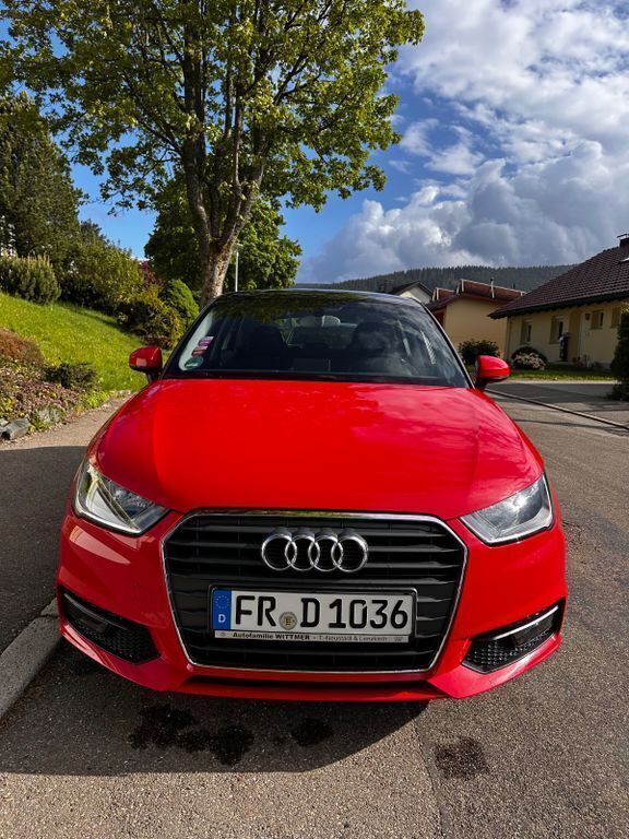 Rot Gebraucht 2016 Audi A1 Sportback Sport Kleinwagen | 11.900 € (Fairer Preis) - Bild 1/4