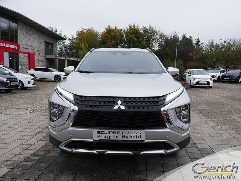Gebraucht Mitsubishi Eclipse Cross Plus 188 PS (138 kW) 2024 Sterling silber metallic SUV