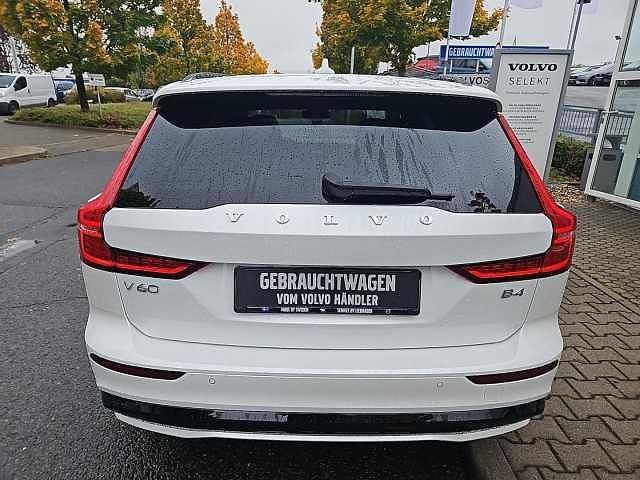 Gebraucht Volvo V60 145 PS (106 kW) 2024 Kombi