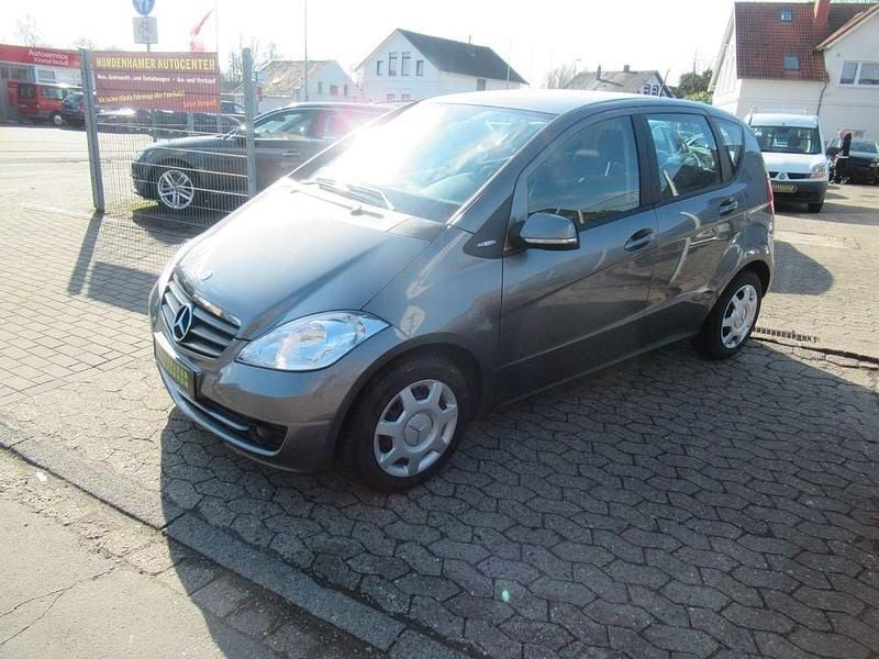 Gebraucht Mercedes A160 Elegance 95 PS (69 kW) 2009 Braun Van / Kleinbus