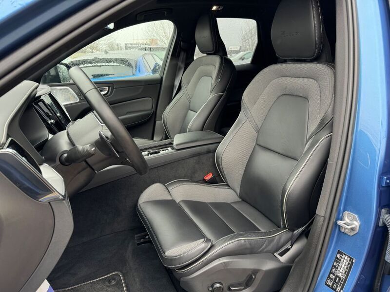 Gebraucht Volvo XC60 R-Design 392 PS (288 kW) 2019 Bursting bluemetallic SUV