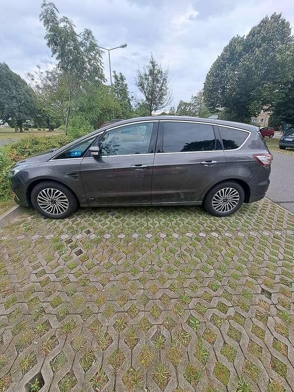 Gebraucht Ford S-MAX Titanium 190 PS (139 kW) 2020 Van / Kleinbus