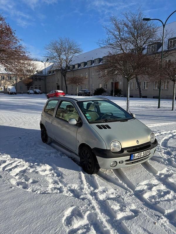 Silber Gebraucht 2003 Renault Twingo Dynamique Kleinwagen | 1.800 € (Fairer Preis) - Bild 1/4