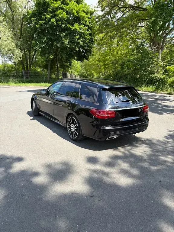 Gebraucht Mercedes C200 AMG line 184 PS (135 kW) 2019 Schwarz Limousine