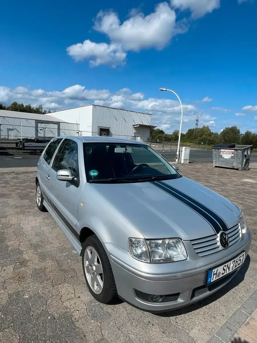 Usata VW Polo 90 CV (66 kW) 2000 Argento Utilitaria
