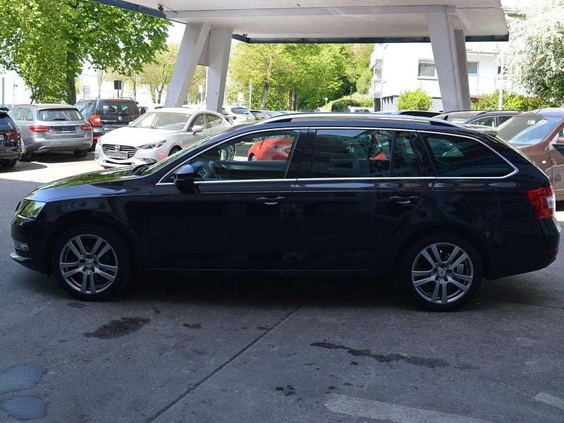 Gebraucht Skoda Octavia Ambition 116 PS (85 kW) 2017 Schwarz Limousine