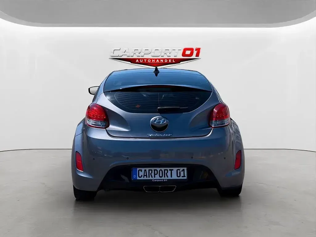 Gebraucht Hyundai Veloster Style 140 PS (102 kW) 2013 Silber Kleinwagen