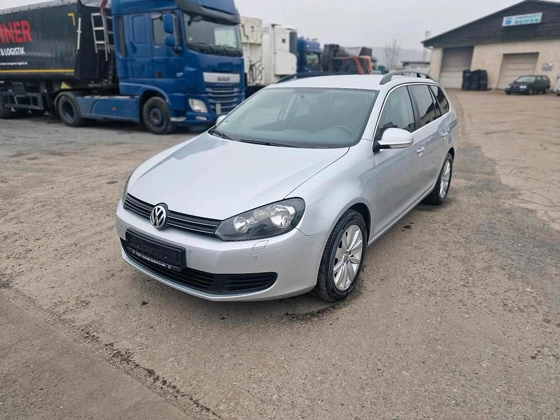 Silber Gebraucht 2010 VW Golf Kombi | 2.888 € (Superpreis) - Bild 1/4