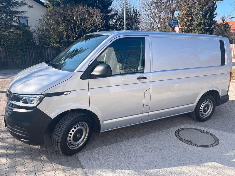 Gebraucht VW Transporter 150 PS (110 kW) 2021 Silber Van