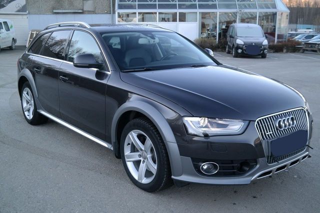 Gebraucht Audi A4 Allroad 177 PS (130 kW) 2014 Schwarz metallic Kombi