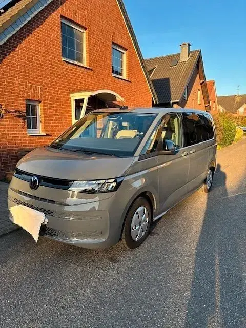 Usata VW T7 150 CV (110 kW) 2024 Grigio Furgone