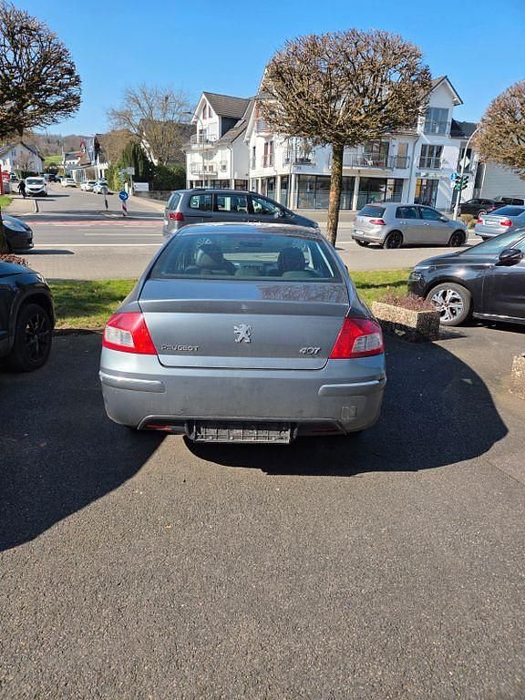 Gebraucht Peugeot 407 140 PS (102 kW) 2011 Grau Limousine