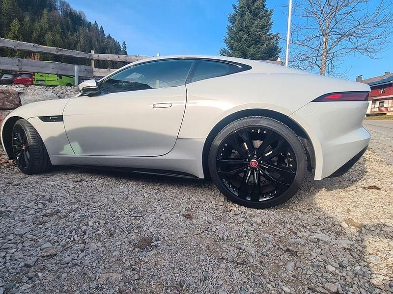 Gebraucht Jaguar F-Type R-Dynamic 381 PS (280 kW) 2020 Schwarz