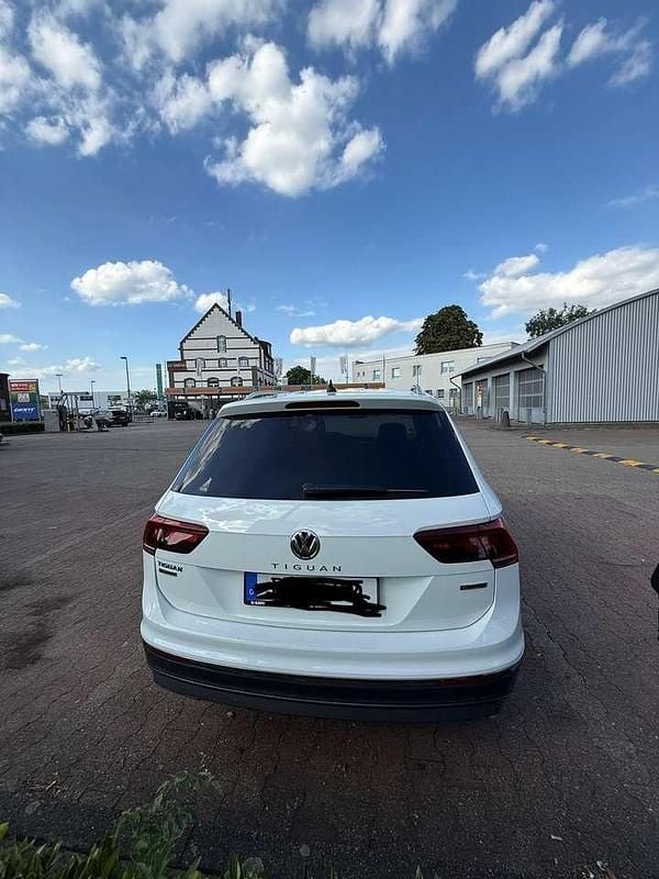 Gebraucht VW Tiguan Allspace Highline 239 PS (175 kW) 2020 Weiß SUV