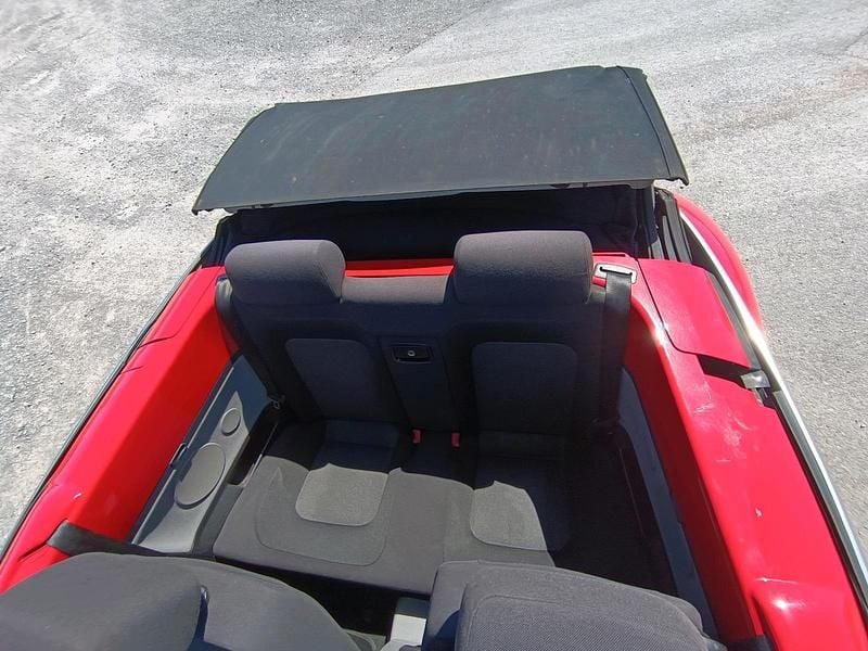 Gebraucht VW New Beetle Cabriolet 150 PS (110 kW) 2004 Rot Cabrio