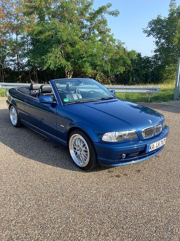 Blau Gebraucht 2001 BMW 320 Cabriolet Performance Cabrio | 9.800 € (Fairer Preis) - Bild 1/4